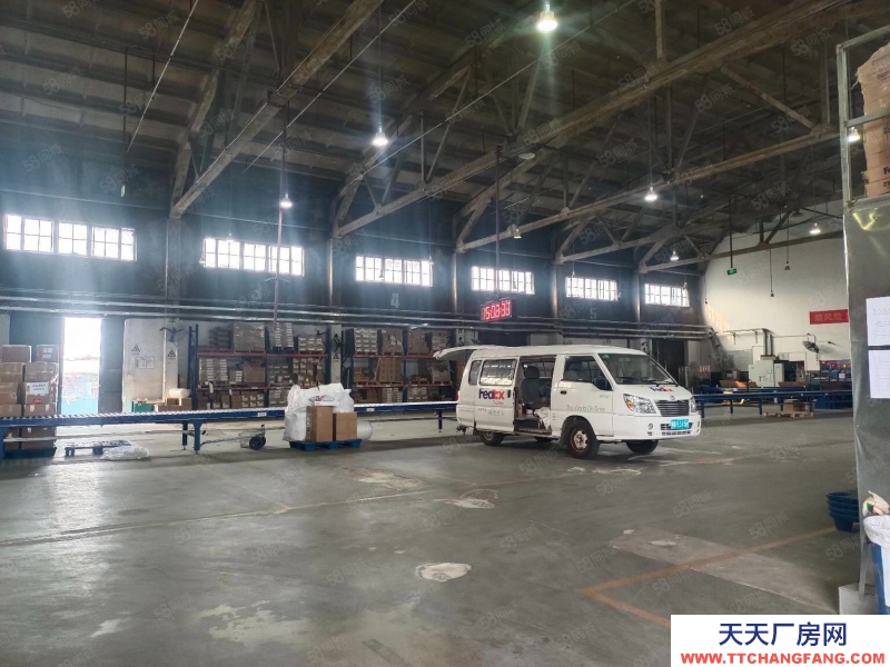 青岛市北1500平大面积厂房，地面平整，层高12米，可做体育类