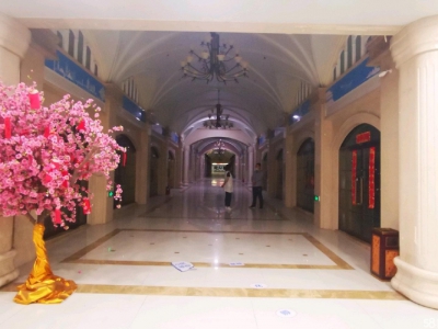 青岛市北辽宁路旁，交通方便图1
