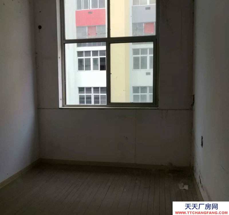 青岛市北台东上清路厂房出租
