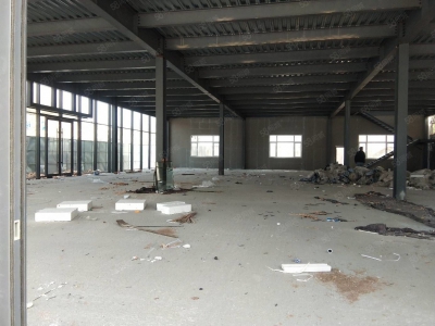 青岛市北金华路 纯一层900平 进出大车方便 层高9米图1