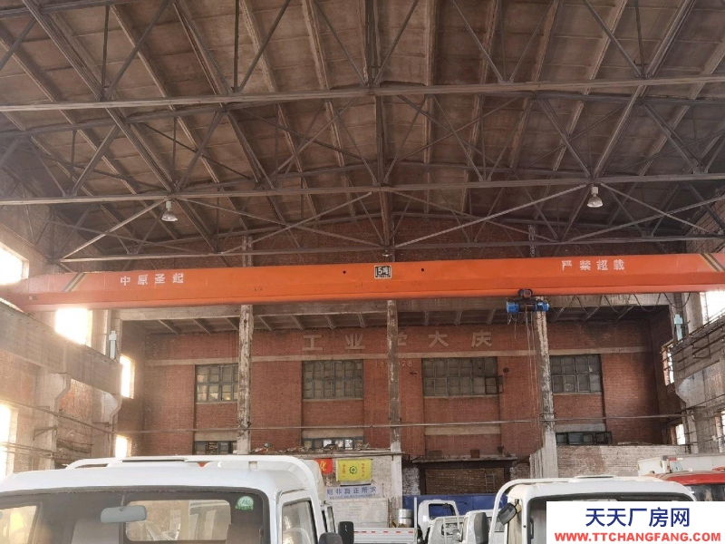 (出租) 砖混结构有5吨吊。照明好，窗户完整。紧邻二环有地铁！