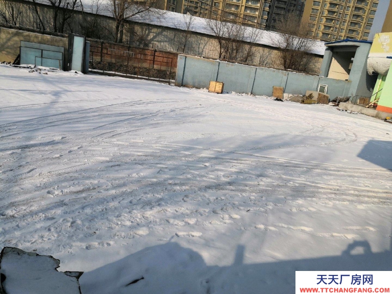 (出租) 千平封闭式大院出租。