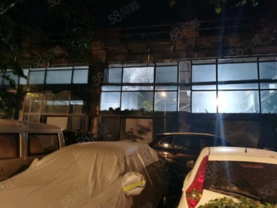 南京市建邺区南湖东路 长虹路 一楼仓库 大车可以进出图1