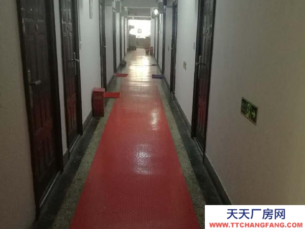 南京市玄武锁金村新庄国展中心斜对面2楼小仓库