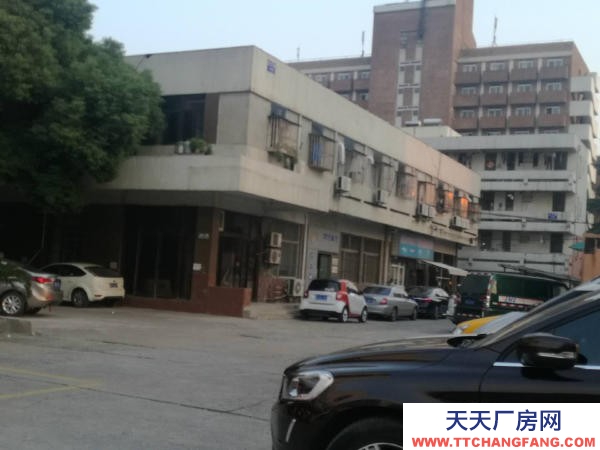 南京市玄武锁金村新庄国展中心斜对面2楼小仓库