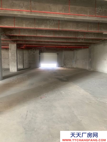 长沙市天心区 芙蓉南路地铁口准现房有一楼！！