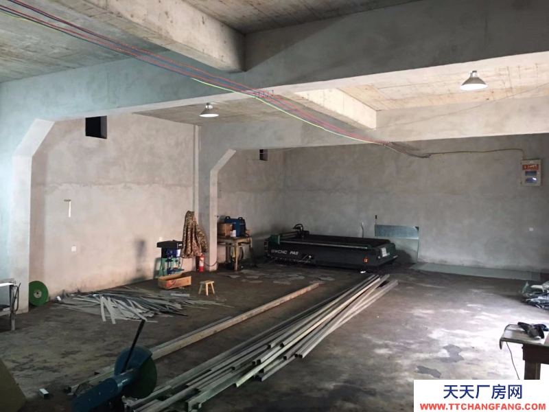 渝北区空港独院  抬空结构小厂房出租