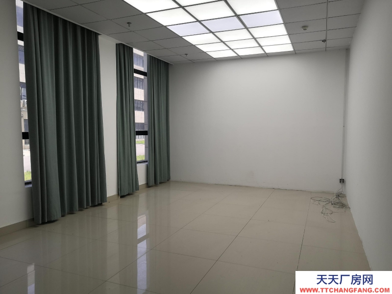 湖州织里大型直播基地出租 装修好 直接入住 童装产业带上位置好