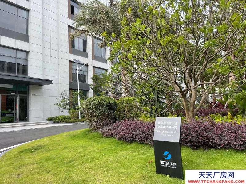 (出售)深圳宝安 7字头50年红本厂房！珠海高新区独栋分层，货梯外置高使用率