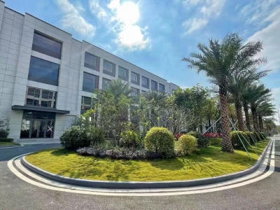 (出售) 深圳龙岗厂房!一二层50年红本国有，7米高可进大货车，花园式园区图4