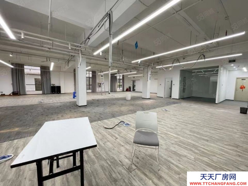 (出租)深圳龙岗 五和地铁口新出三层小独栋厂房仓库出租500平起分租