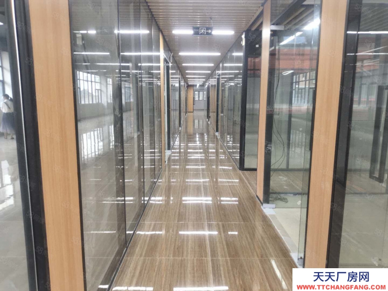 (出租)深圳龙岗 降了！坂田五和2仟平可分租，带装修办公室厂房仓库低价出租