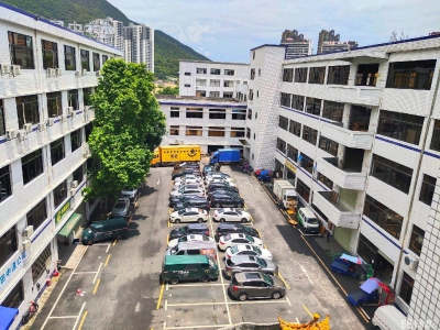 (出租) 深圳盐田独院厂房，车位充足。图2