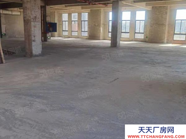 长沙市开福区青竹湖380平现房厂房，带货梯，可办公可仓库