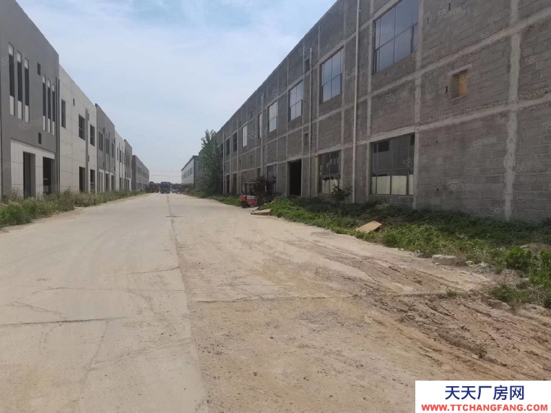 石家庄 藁城区塔东大街与世纪大道南行1公里 库房出租