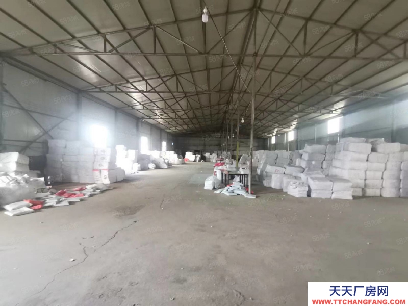 石家庄 新乐高速口1100平库房出租