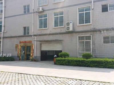 南宁市西乡塘区(出租) 厂房厂房可进出小型货车，可用作仓库，生产，办公等。图1