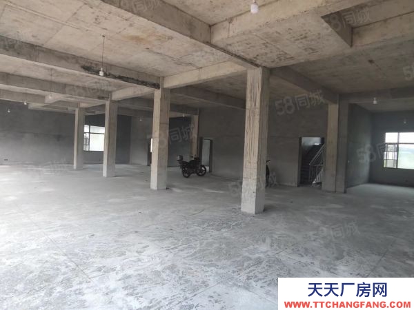 长沙市宁乡区 离城6公里国道旁868平新房368地坪出租