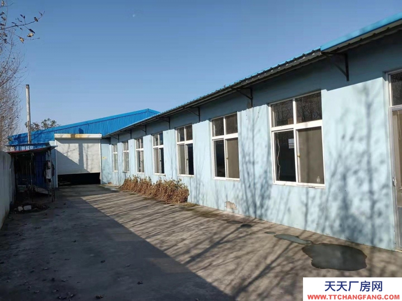 青岛平度紧邻公路，水电齐全，有工业电。