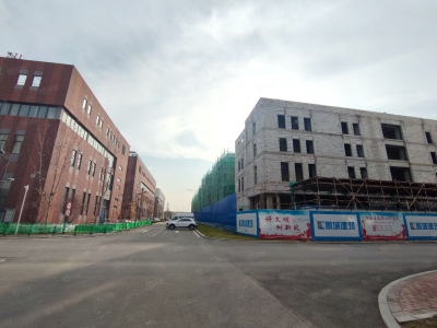 保定 涿州高新区厂房现房出售 成熟产业园区 可办环评 临街独栋图1