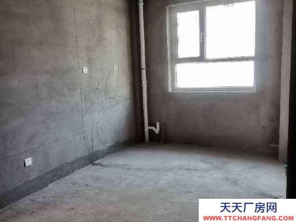 长沙市宁乡区  毛坯，可以做仓库。也可以做个小工作室。住宅都可以。