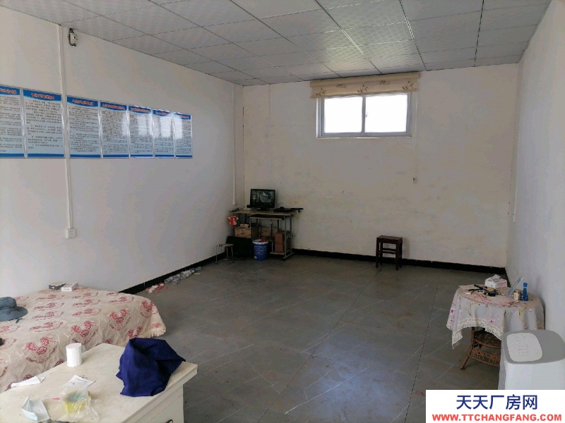 保定 安国 仓库400平，厂房600平，交通便利，水泥路面，大院。