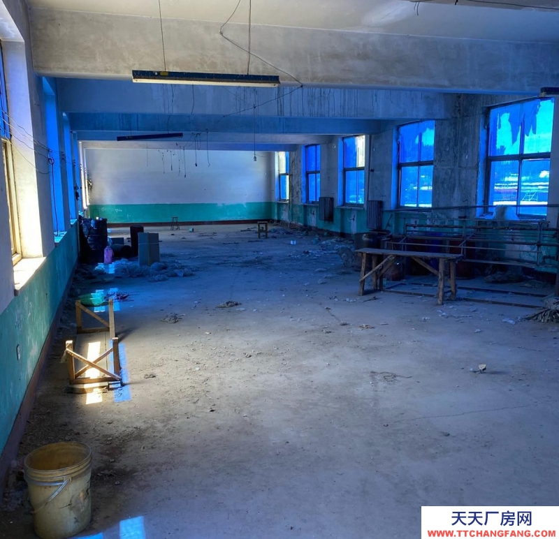 保定 唐县 整栋楼。共三层。二楼通透，三楼通透。一楼有部分办公室