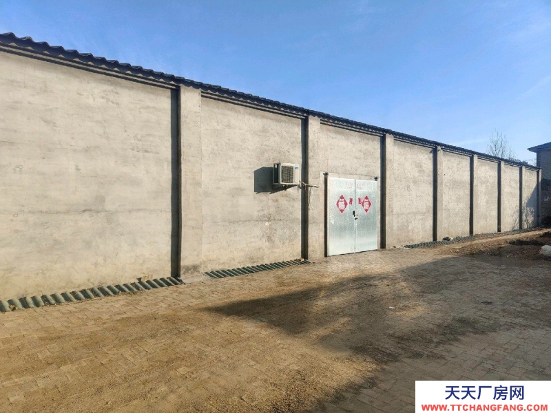 保定 高阳  库房大概500平米左右，瓷砖地面，租金面议