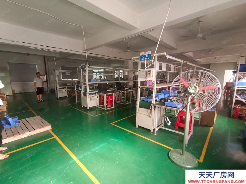 (出租) 东莞清溪镇三中村高速路口原现成装修标准二楼780平厂房出租