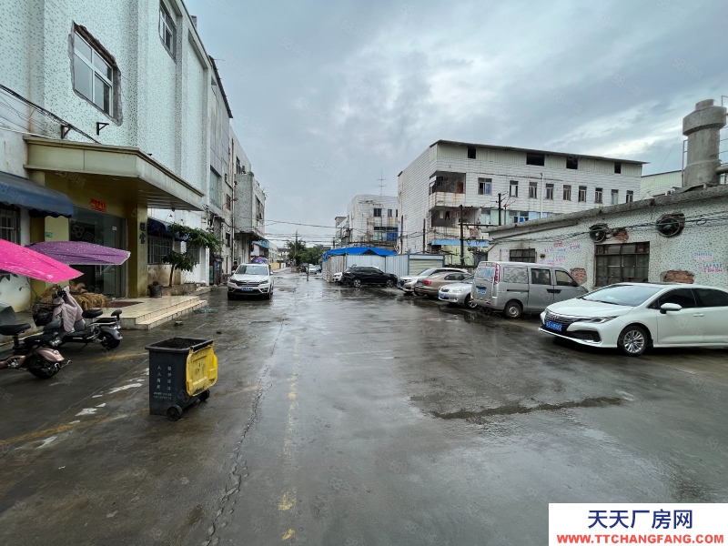 (出租) 东莞厚街白濠振华街一楼厂房1000平