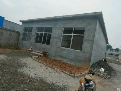 枣庄市中大面积使用基地可做厂房，也可，大院内已经建好三大间民房图1