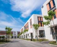 (出售) 襄阳樊城大湾区，东西轴线旁！50年产权，可生产可办公！可按揭！