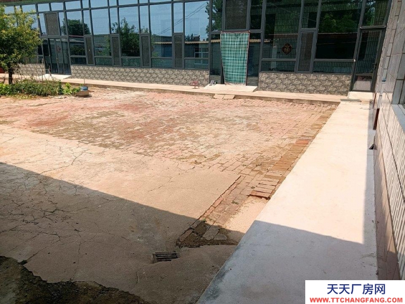 保定 鑫县 出入方便，水电齐全，适合办小工厂