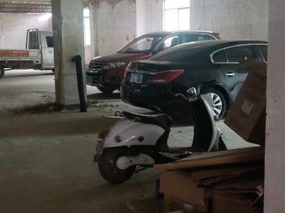 南宁市西乡塘区(出租) 一楼厂房出租，在路边，交通方便，水电齐全，房高4.2米图3