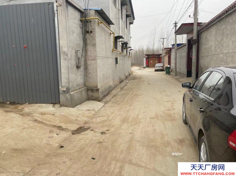 保定 容城  固城固德引线旁边，东邻107，西邻辛木高速
