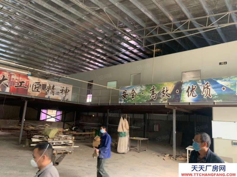 (出售) 东莞330万出售东莞大马路边单一层小独院厂房1700平，滴水9米