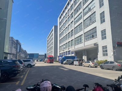 (出租) 东莞凤岗雁田2000平方米电商仓库出租）超大空地周转带卸货平台图1