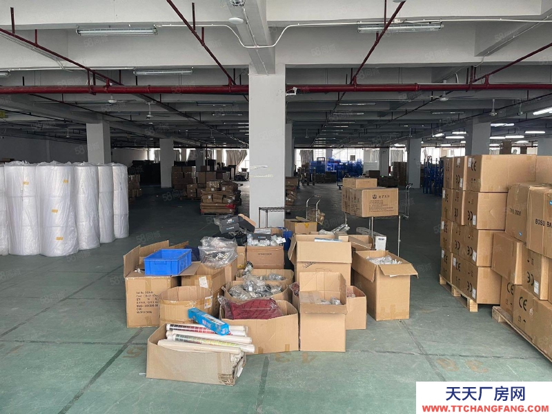 (出租) 东莞凤岗雁田2000平方米电商仓库出租）超大空地周转带卸货平台