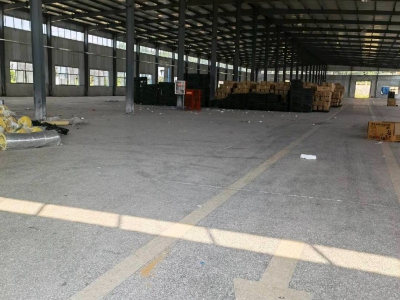 枣庄山亭能分开租，钢结构大面积厂房，道路很宽进出大车方便。图1