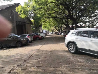 株洲市荷塘区华润旁一楼仓库6001000平米出租图3