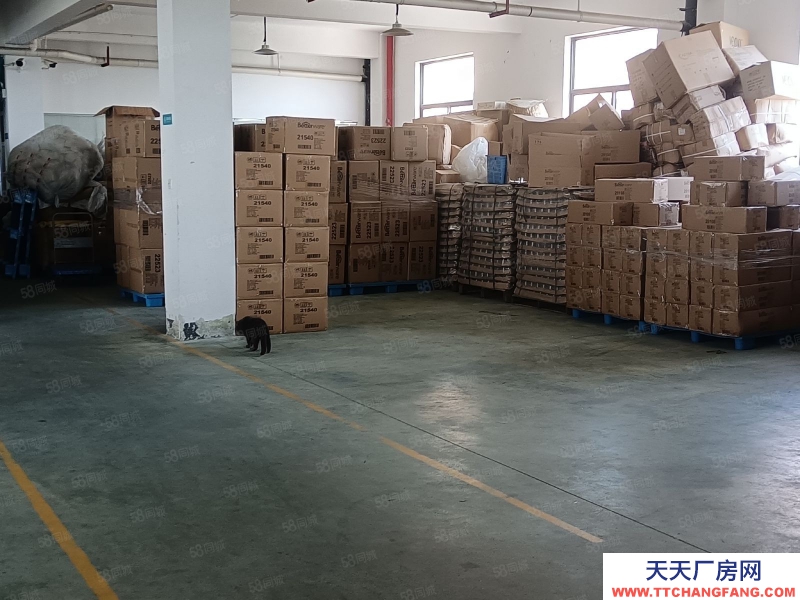 宁波海曙(出租) 集士港工业区3楼厂房，交通进出特别方便，厂房里外形象都很好。