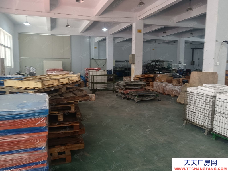 宁波海曙(出租) 集士港工业区3楼厂房，交通进出特别方便，厂房里外形象都很好。