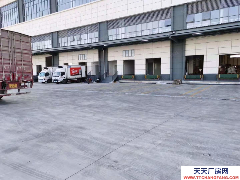 (出租) 东莞寮步高速出口附近新出标准物流仓库20000平方可以分组带卸货