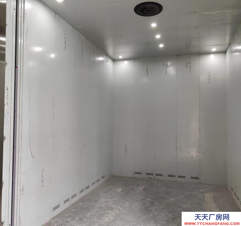 (出租) 南宁市西乡塘区厂房在四楼，整层面积2711平方，租金平方18元含物业费