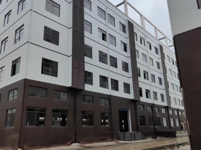 (出租) 南宁市西乡塘区厂房在四楼，整层面积2711平方，租金平方18元含物业费图1