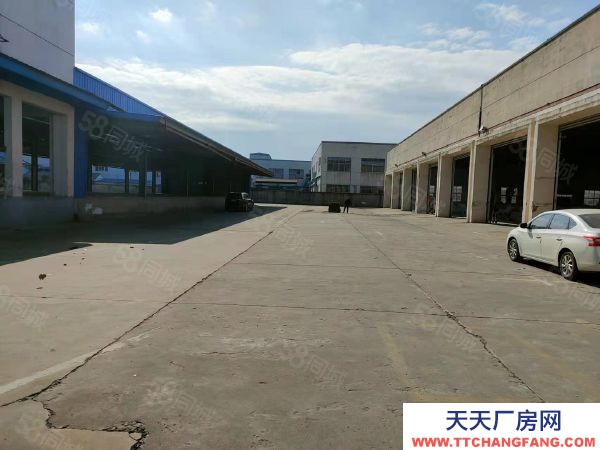 苏州市张家港苏虞张公路边现有楼上1200平米层厂房出租，可现场看房！