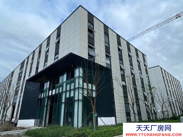 苏州市常熟市 两千到一万平厂房可租可售，地铁口，税收及政策补贴