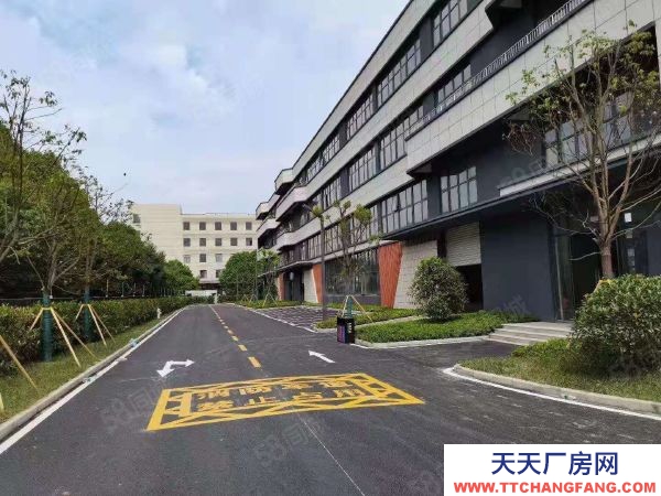 苏州市常熟市 两千到一万平厂房可租可售，地铁口，税收及政策补贴