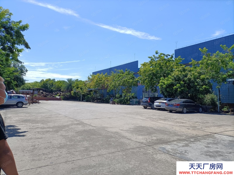 (出租)广州花都金田工业园3580仓库证件齐全，交通方便。形象佳，空地大