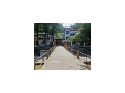 (出租) 十堰张湾车城路总装厂对面油站附近，独门独院，个人房源图4